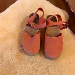 MIA Swedish Clogs women EU 39 (8/9) leather wood sole Mary Jane orange / coral